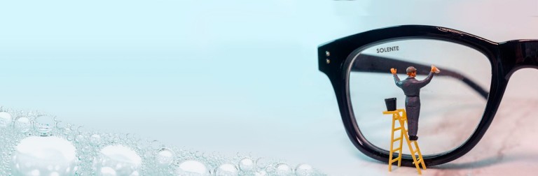 Яким має бути догляд за окулярами?