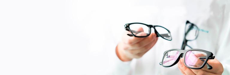 Пластиковая линза или стеклянная?