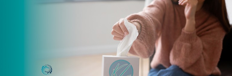 Можно ли плакать в контактных линзах?