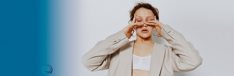 Почему появляются «мушки» перед глазами?